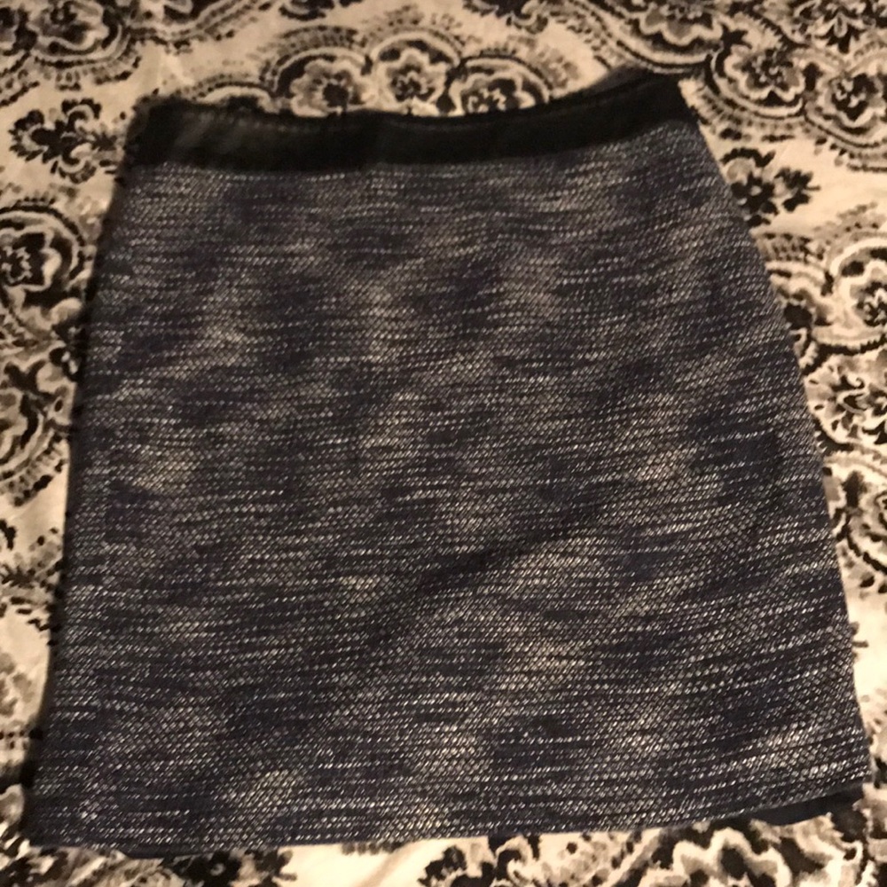 Ann Taylor Woven Skirt size 8